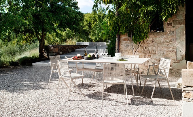 dining suite, outdoor meals, dinner conversation, stylish design